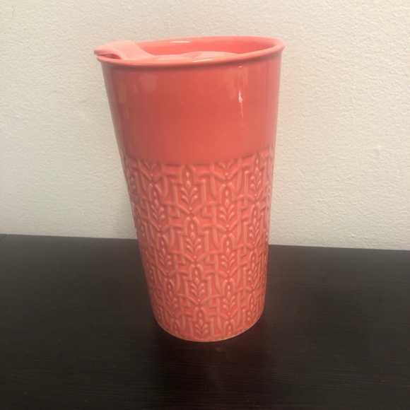 Embossed Pattern 10 oz. Travel Mug Cup Peach ceramic mug with lid - Picture 5 of 5